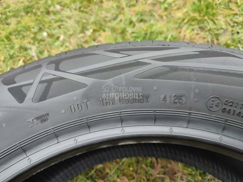 Continental 215/55 R17 Letnja