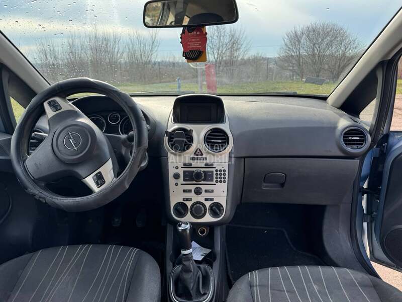 Opel Corsa D 