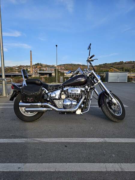 Suzuki Marauder VZ 800