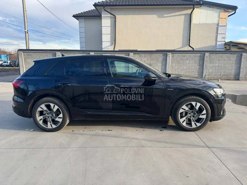 Audi e-tron 55 sline matrix