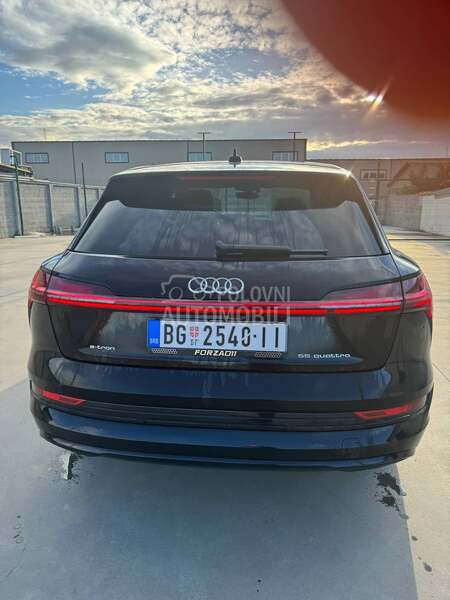 Audi e-tron 55 sline matrix