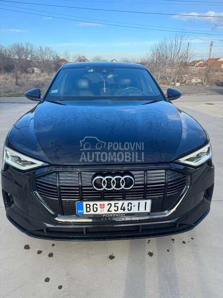 Audi e-tron 55 sline matrix