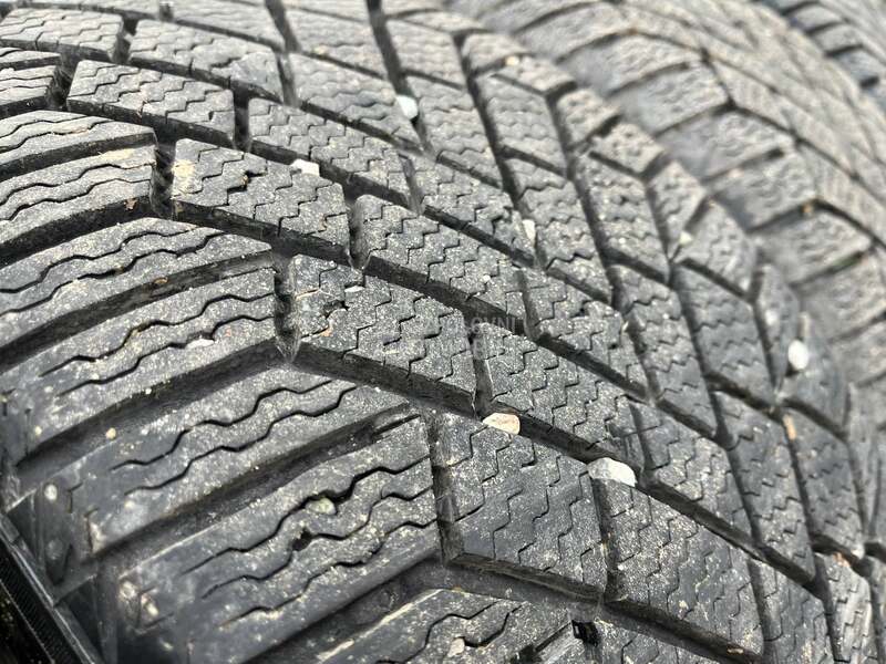 Continental 225/45 R17 Zimska