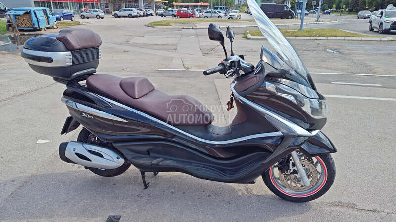 Piaggio X10