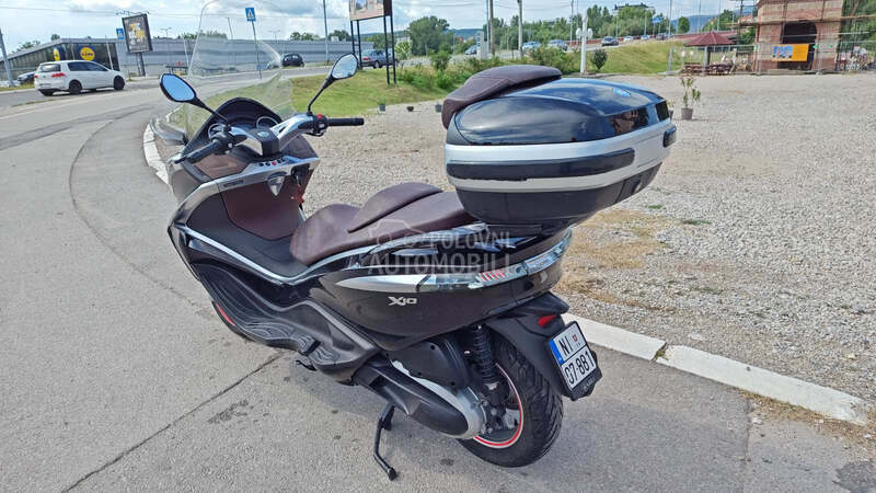 Piaggio X10