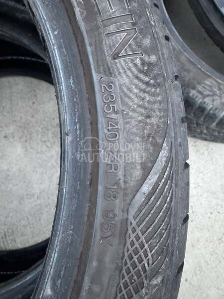 Vredestein 235/40 R18 Letnja