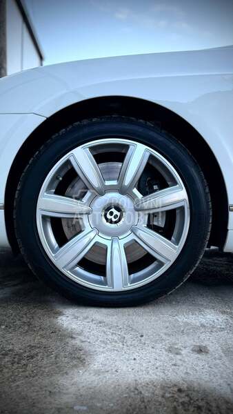 Bentley Continental Flying Spur W12