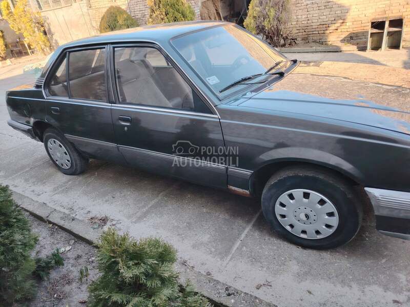 Opel Ascona 