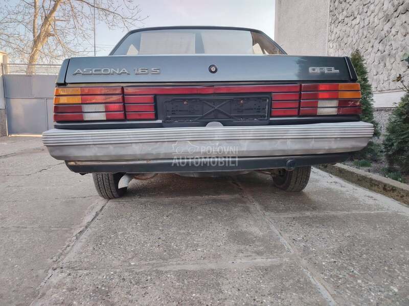 Opel Ascona 