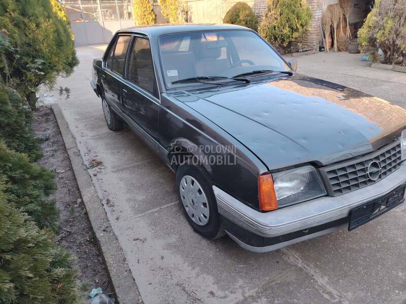 Opel Ascona 