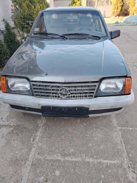 Opel Ascona 