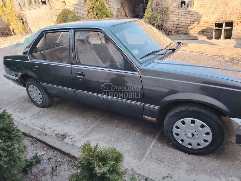 Opel Ascona 