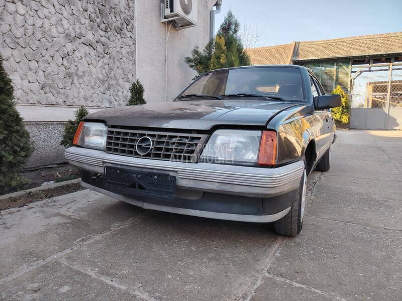 Opel Ascona 