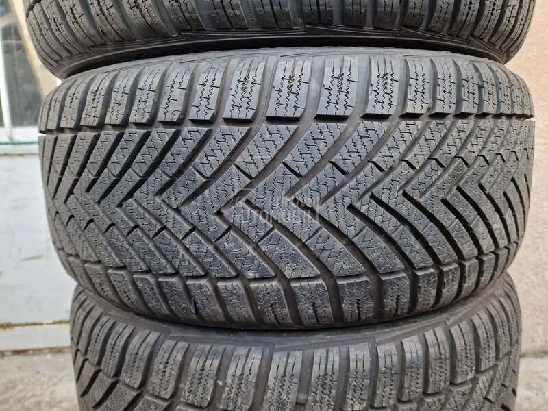 Vredestein 215/45 R16 Zimska