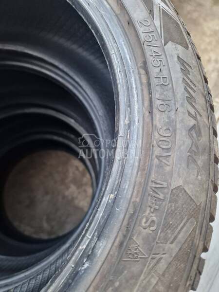 Vredestein 215/45 R16 Zimska