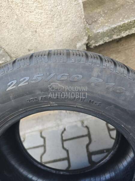 Pirelli 225/60 R16 Zimska