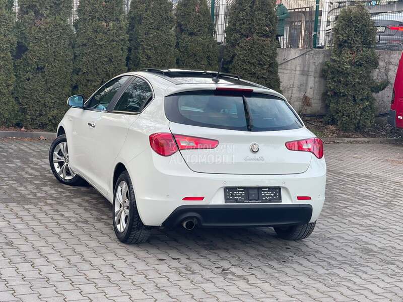 Alfa Romeo Giulietta 