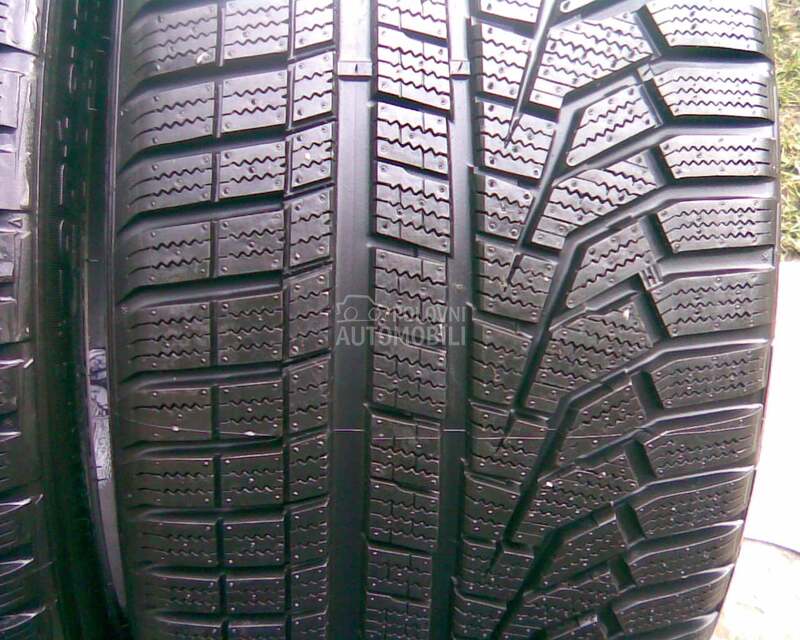 Hankook 255/40 R18 Zimska