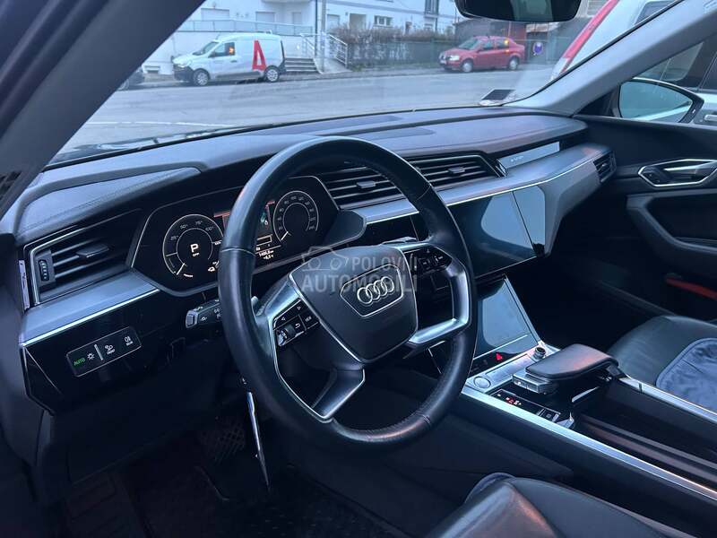 Audi e-tron 50 qattro