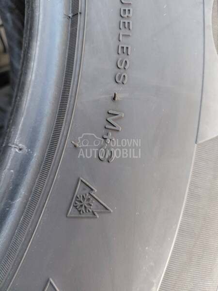 Michelin 235/65 R17 Zimska