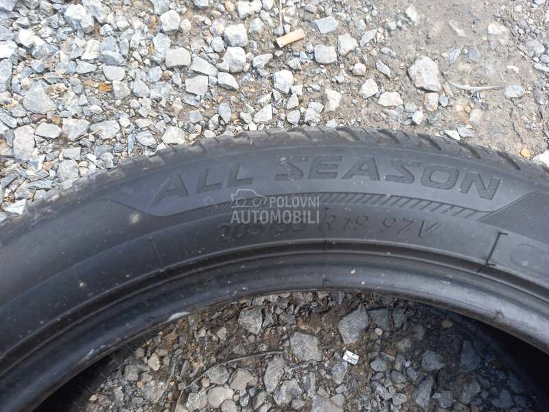 Taurus 205/55 R19 Sve sezone