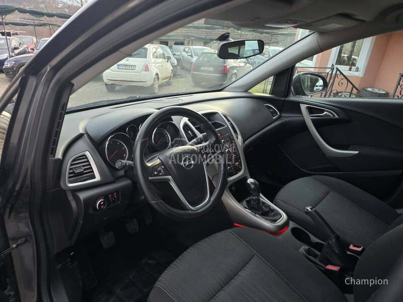 Opel Astra J 1.7 CDTI