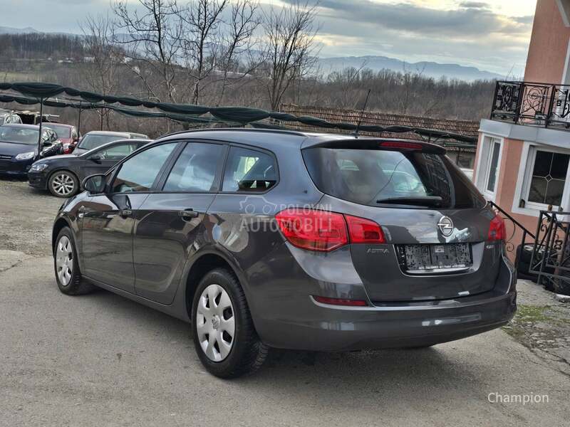 Opel Astra J 1.7 CDTI