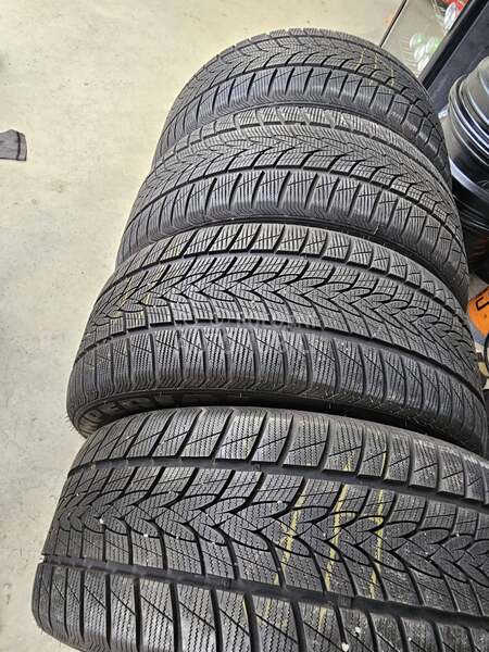 Imperial 255/45 R18 Zimska