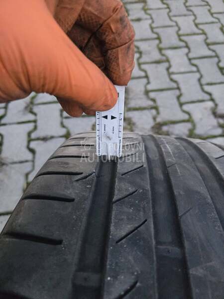 Kumho 255/40 R19 Letnja