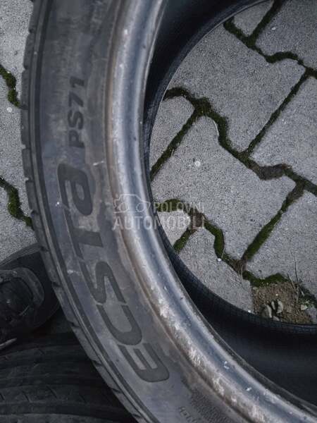 Kumho 255/40 R19 Letnja