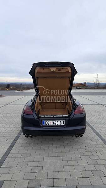 Porsche Panamera 4S