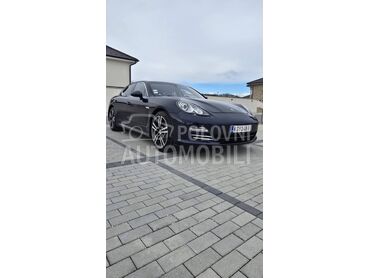 Porsche Panamera 4S