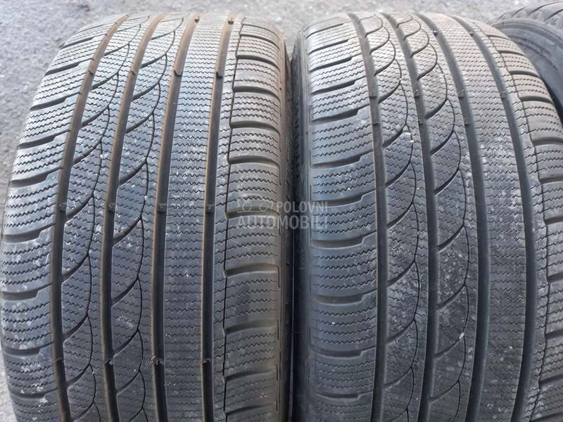 Triangle 275/35 R19 Zimska