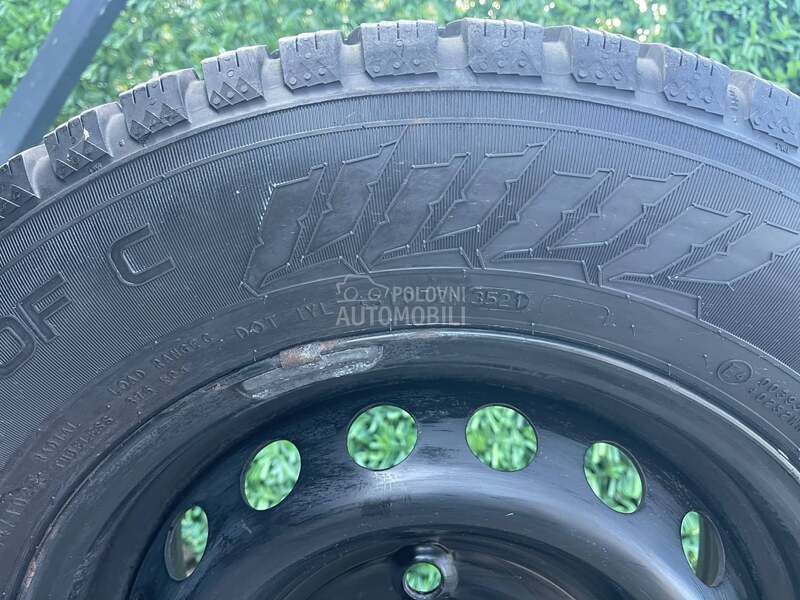 Nokian 215/65 R16 Zimska