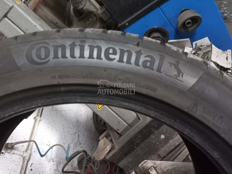 Continental 235/45 R18 Zimska