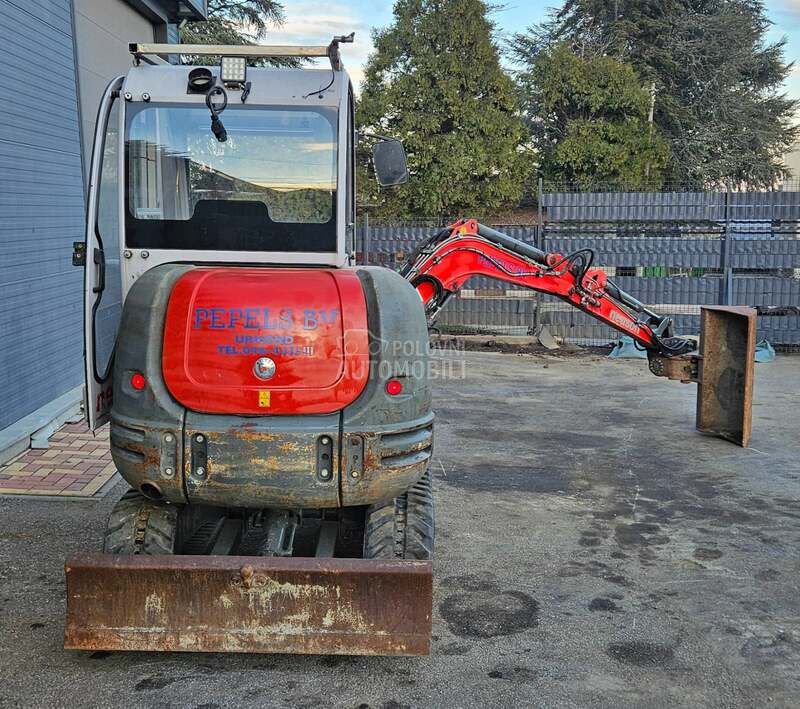 Neuson 2503 2,7T ROTOTILT