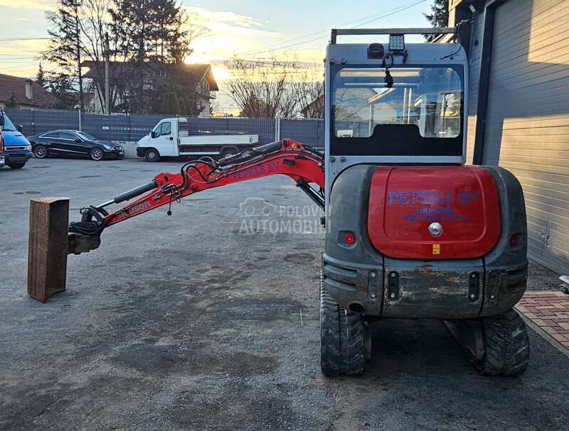 Neuson 2503 2,7T ROTOTILT