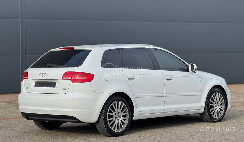 Audi A3 1.6 TDI / NAV / XEN