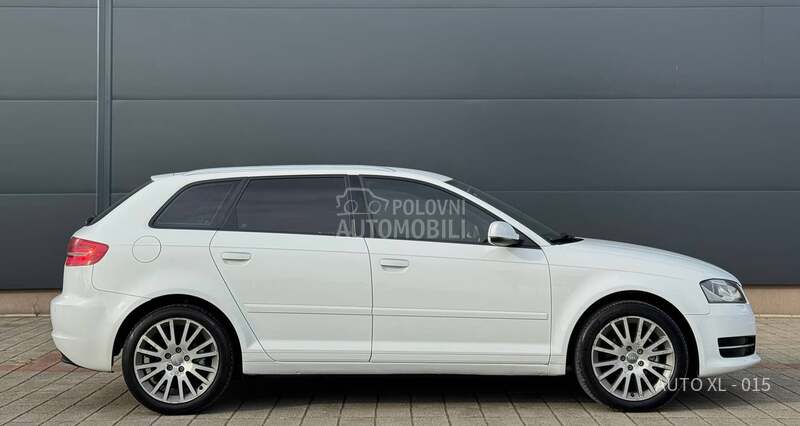 Audi A3 1.6 TDI / NAV / XEN