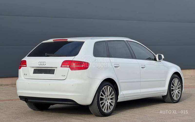 Audi A3 1.6 TDI / NAV / XEN