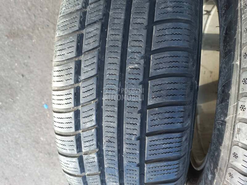 Ostalo 215/65 R16 Zimska