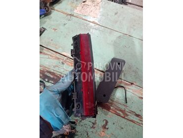 trece stop svetlo za Alfa Romeo 147 od 2000. do 2009. god.