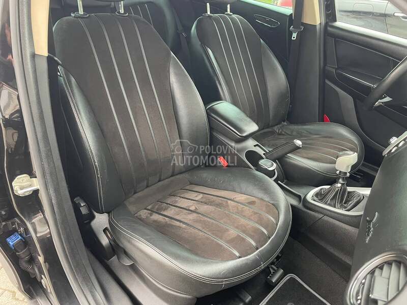 Lancia Delta 1.6mjet PLATINUM