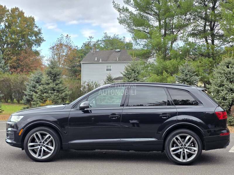 Audi Q7 