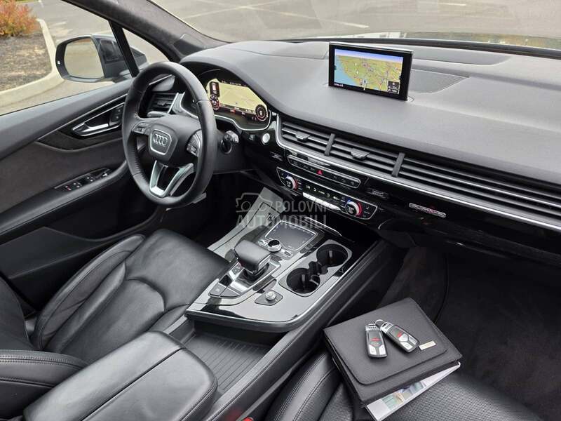 Audi Q7 