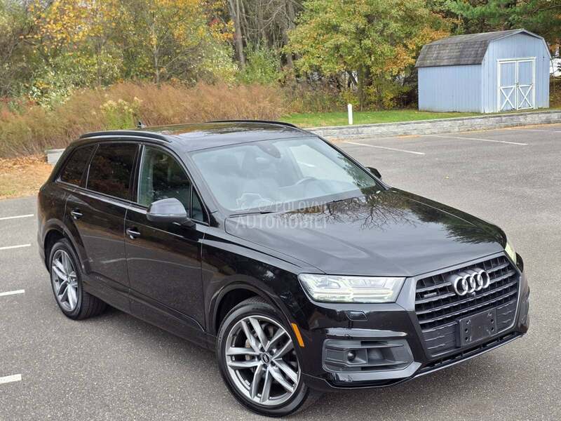 Audi Q7 