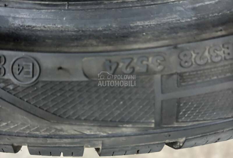 Vredestein 315/30 R22 Zimska