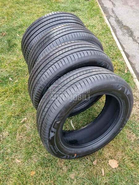 Nexen 215/60 R17 Letnja