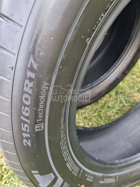 Nexen 215/60 R17 Letnja