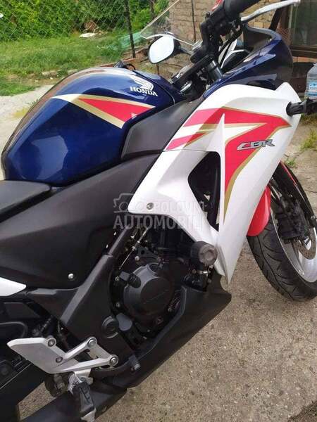 Honda CBR 250r